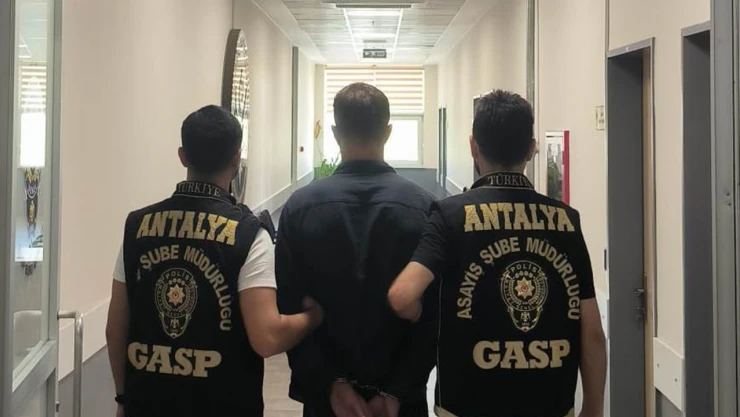 Oyuncak tabancayla soygun yapmaya çalışan kişi tutuklandı