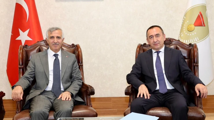 Özbekistan'ın Ankara Büyükelçisi Khaydarov'dan Kahramanmaraş Valisi Ünlüer'e ziyaret
