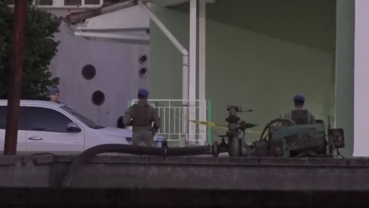 Özel güvenlik görevlileri arasındaki kavgada 2 kişi silahla vuruldu