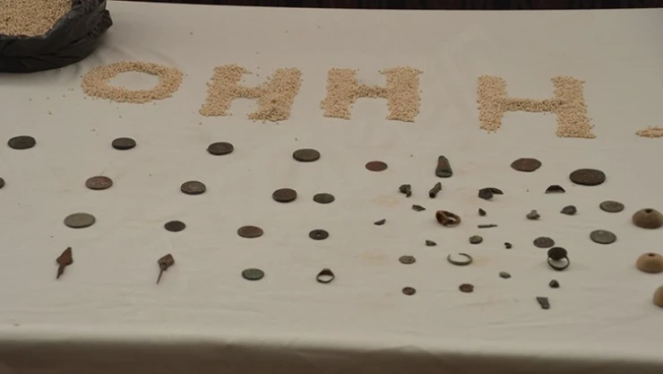 Patlayıcı kullanarak define arayan kişi 69 parça tarihi eserle yakalandı