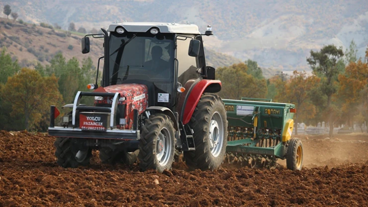 Pazarcık'ta çiftçilere Kırmızı Mercimek tohumu dağıtımı yapıldı