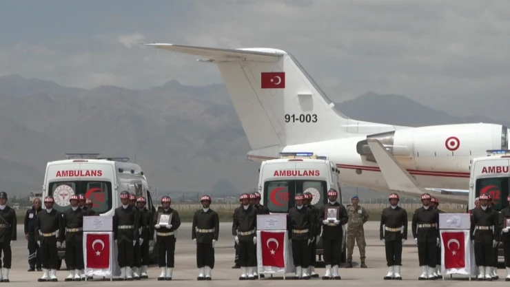 Pençe-Kilit Harekatı bölgesinde şehit olan askerler için tören düzenlendi