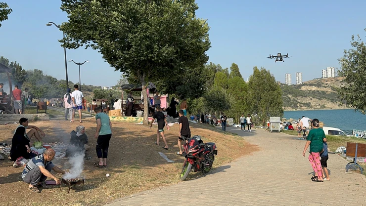 Piknikçiler orman yangınlarına karşı dronla uyarıldı