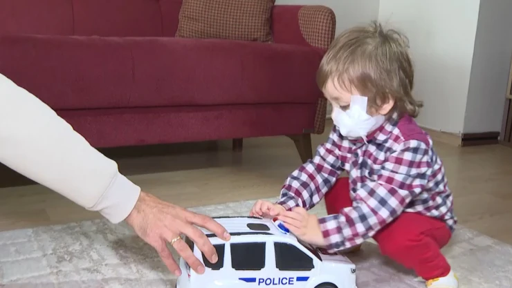 Pitbull saldırısına uğrayan iki kardeşten Efe de taburcu edildi