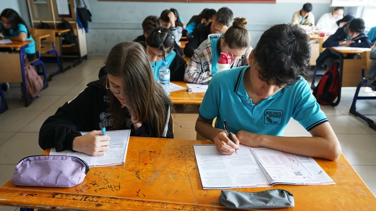 Pusula Maraş'tan gençlere yeni destek! Koçluk ve soru çözümü hizmeti başladı