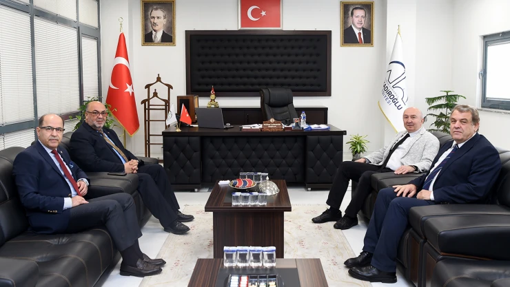 Rektör Yasım'dan, Başkan Akpınar'a hayırlı olsun ziyareti