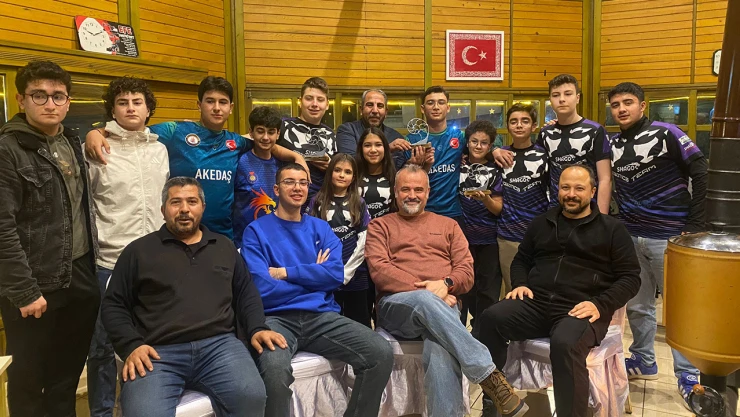 Roma'dan tarihi zaferle döndüler Merdan Balıkçılığın konuğu oldular