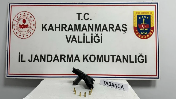 Ruhsatsız silah taşıyan bir kişi yakalandı