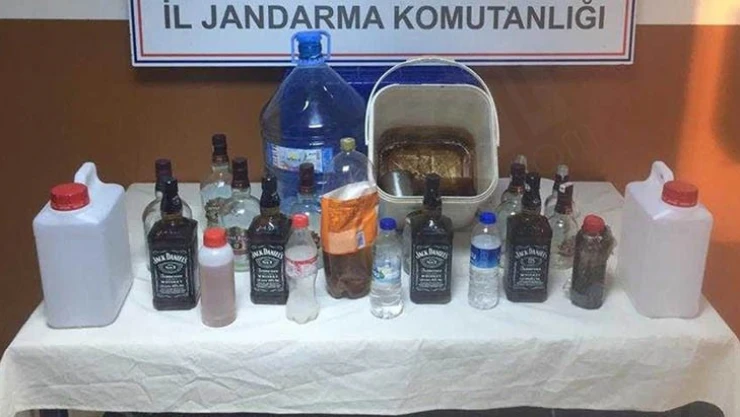 Sahte içki operasyonunda 2 şüpheli yakalandı