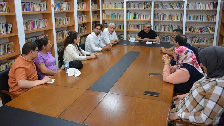 Şair Mortaş, şiirin Türk Edebiyatı'ndaki yerini ele aldı