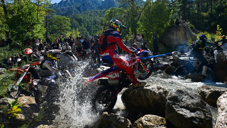 Sea To Sky Enduro Motosiklet Yarışı'nda orman etabı tamamlandı