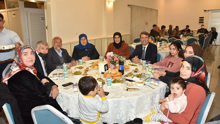 Şehit ve Gazi Aileleri Türkoğlu'nda iftar programında buluştu