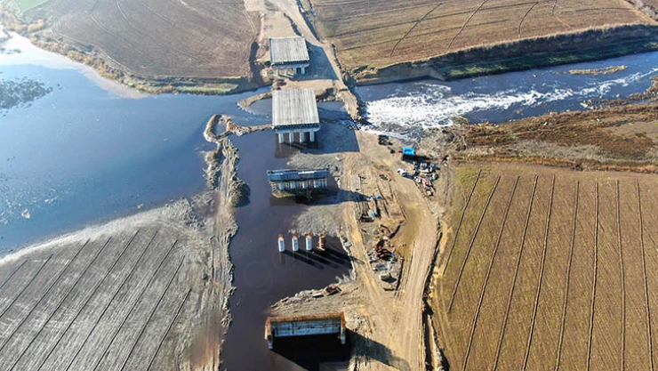 Şehrin iki yakasını birleştirecek 75 Milyon TL'lik yatırımda köprü de tamamlanıyor