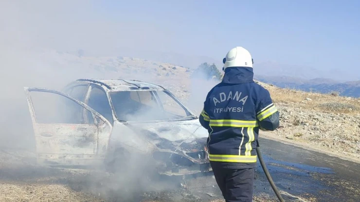 Seyir halindeki otomobil alevlere teslim oldu