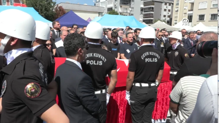 Silahlı saldırıda şehit olan 2 polis için cenaze töreni düzenlendi