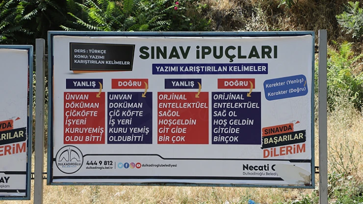 Sınava girecek öğrencilere billboardlarda ipuçları!