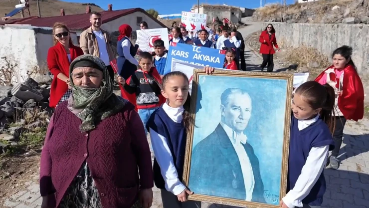 Sınır köyünde yürekleri ısıtan Cumhuriyet coşkusu