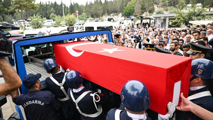 Şırnak'ta şehit olan uzman çavuşun cenazesi defnedildi