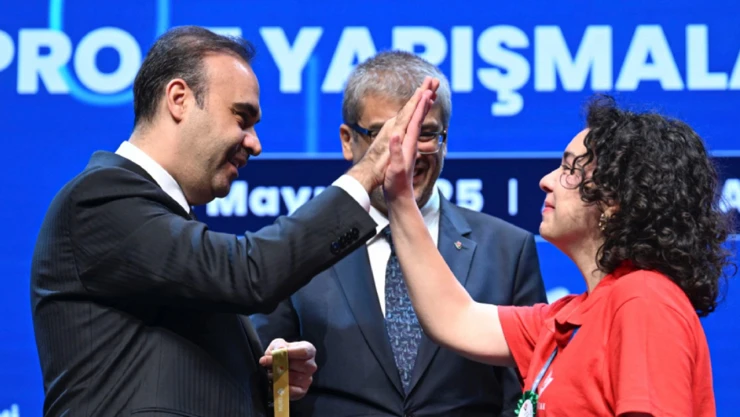 Sorgulayan üreten toplumun temelleri atılıyor