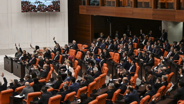 SSK ve BAĞKUR emekli aylıklarında yüzde 49,25'lik artış kabul edildi