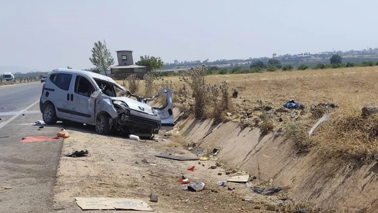 Takla atan hafif ticari aracın sürücüsü öldü