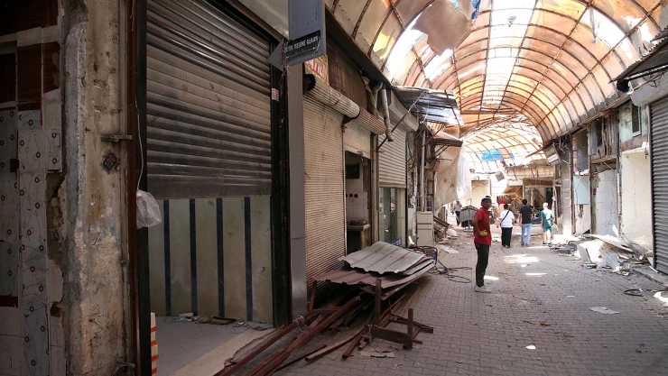 Tarihi Uzun Çarşı'da restorasyon çalışmaları sürüyor