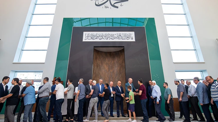 TBMM Başkanı Kurtulmuş, bayram namazını Kahramanmaraş'ta kıldı