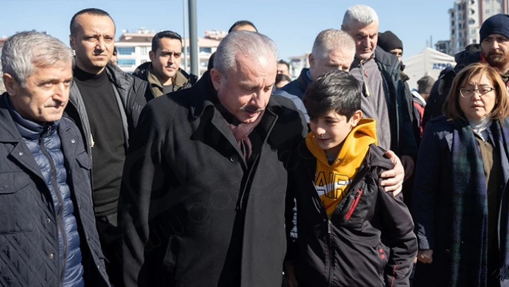 TBMM Başkanı Şentop, depremde etkilenen bölgelerde incelemelerini sürdürüyor