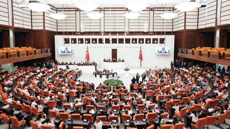 TBMM çocuk özel oturumunu Berra Koramaz yönetti
