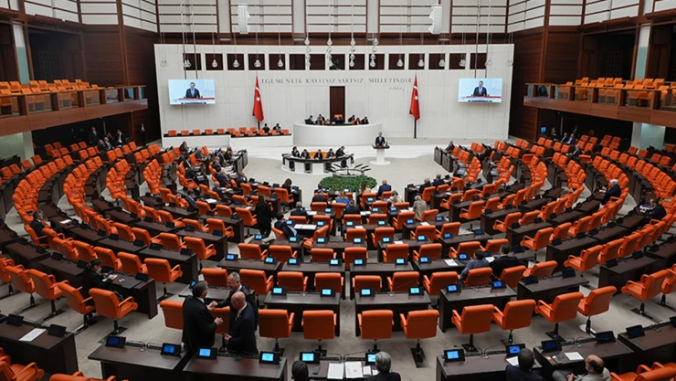 TBMM Genel Kurulunda İsrail'in Gazze'de yardım görevlilerine yönelik saldırısı kınandı