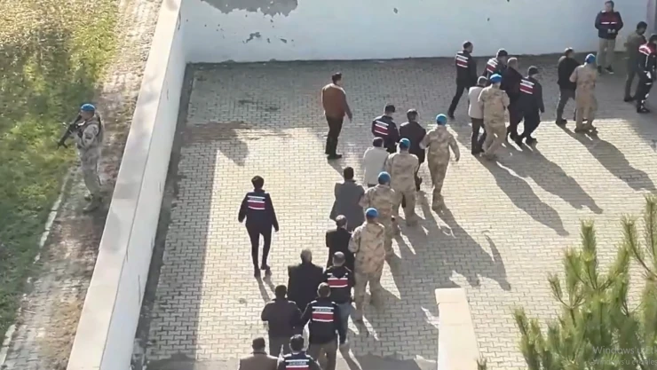 Tefecilik, yağma ve tehdit suçlarına yönelik jandarmadan operasyon