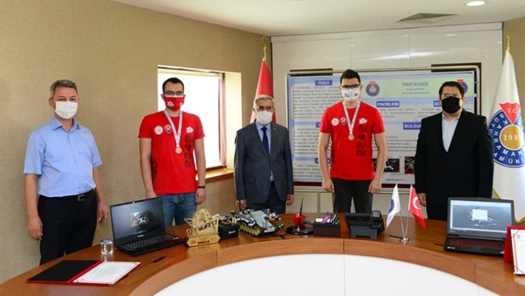 TEKNOFEST 2020 Türkiye birincileri ödüllendirdi