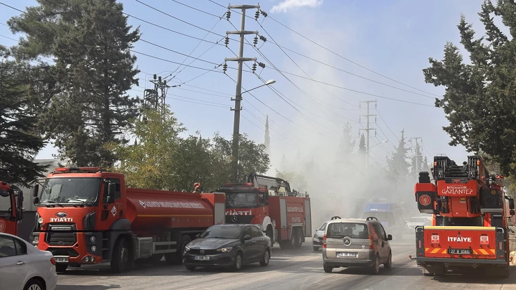 Tekstil fabrikasında çıkan yangın söndürüldü