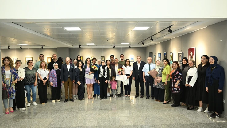 Tekstil ve Moda Tasarımı Bölümü öğrencileri dönem sonu sergisi açtı