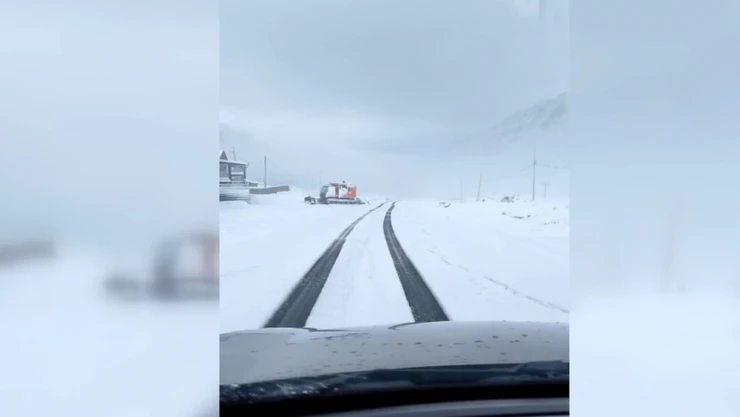 Temmuz ayında yaylalar beyaz örtüyle kaplandı