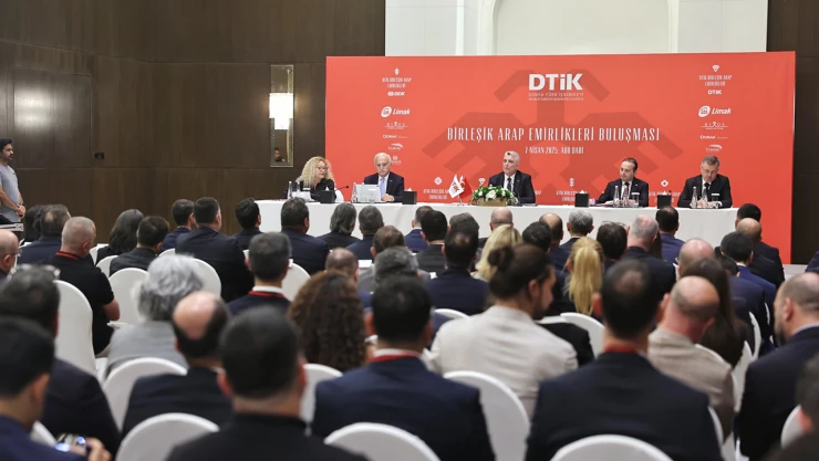 Ticaret Bakanı Bolat, Birleşik Arap Emirlikleri'nde iş insanlarıyla buluştu