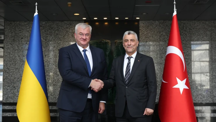 Ticaret Bakanı Bolat, Ukrayna Dışişleri Bakanı Sybiha ile görüştü