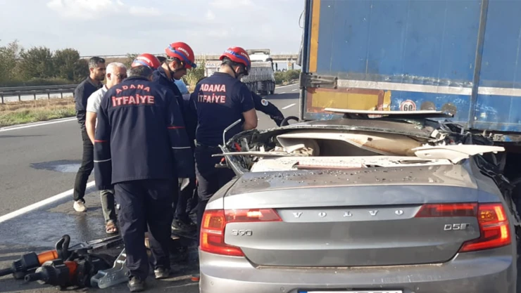 Tıra arkadan çarpan otomobil sürücüsünün feci sonu