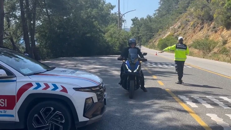 Trafik ekipleri tarafından son bir haftada 524 bin sürücüye işlem yapıldı