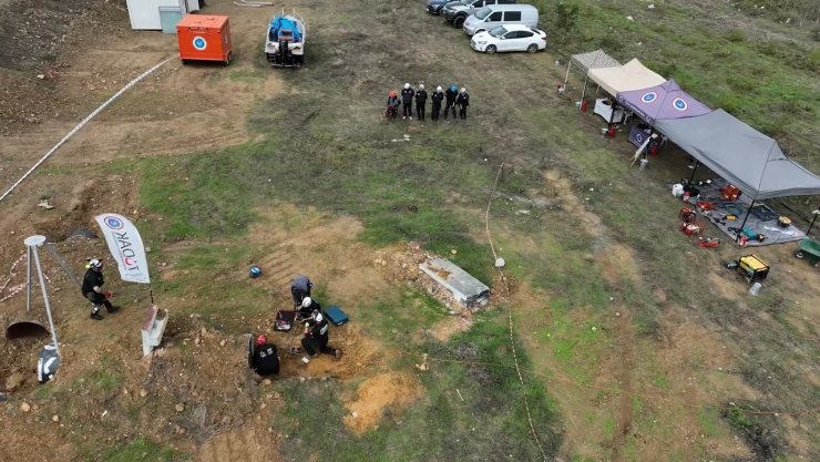 TÜDAK'tan gerçeğini aratmayan deprem tatbikatı