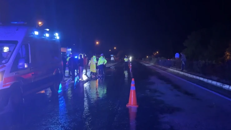 Tur midibüsü devrildi, onlarca yaralı var