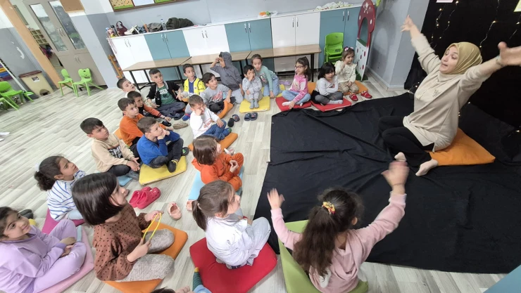 Türk Dili ve Edebiyat öğrencilerinden sosyal sorumluluk örneği