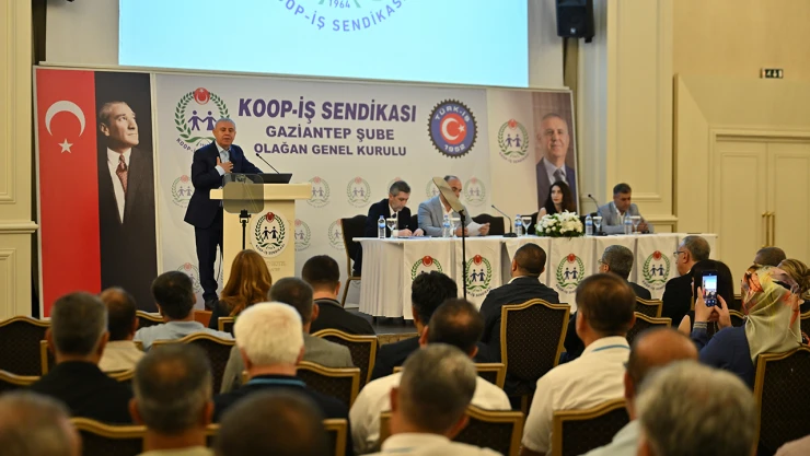 TÜRK-İŞ Genel Başkan Yardımcısı Alemdar, Koop-İş Sendikası genel kurula katıldı