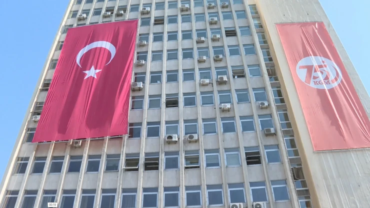 TÜRK-İŞ, grev kararını Karayolları Genel Müdürlüğüne astı