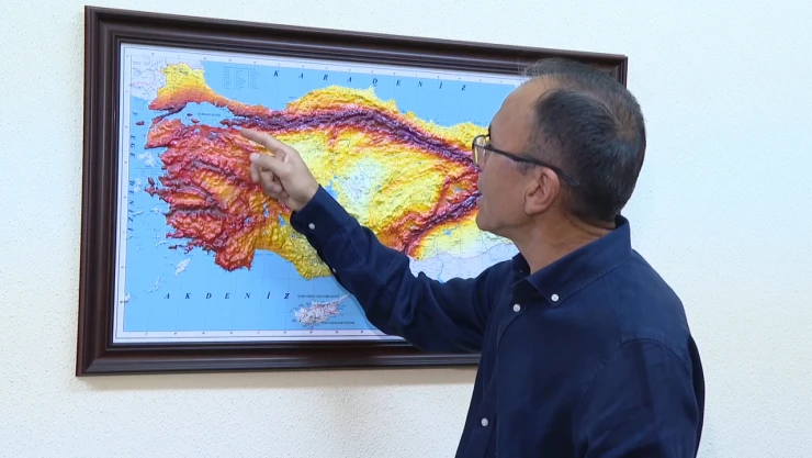 Türkiye'de yılın ilk yarısında saatte 4 deprem meydana geldi