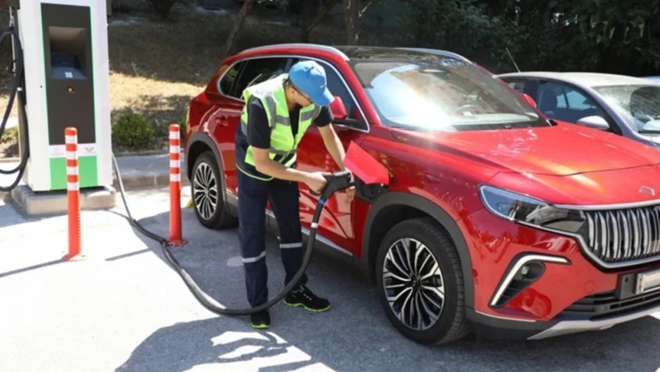 Türkiye'nin 81 iline yeni şarj istasyonları geliyor