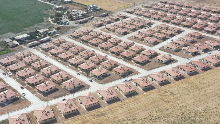 Türkiye'nin ilk kırsal uydu kentinde depremzedeler için yaşam başladı