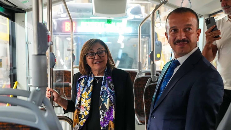 Türkiye'nin ilk yüzde 100 elektrikli 18 metrelik otobüs filosu, teslimat için hazırlanıyor