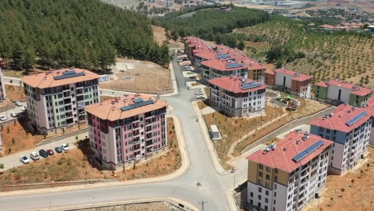 Türkoğlu'nda 3 bin 267 depremzede kalıcı konutlarına kavuştu