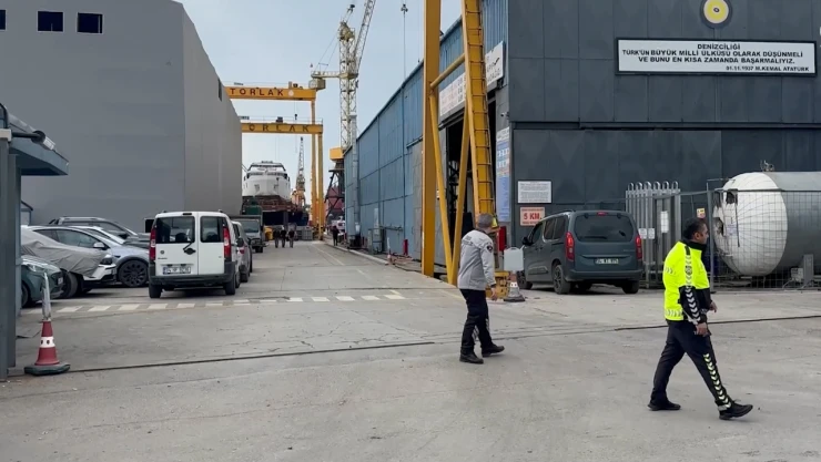 Tuzla'da bakım yapılan gemide patlama! 1 işçi öldü